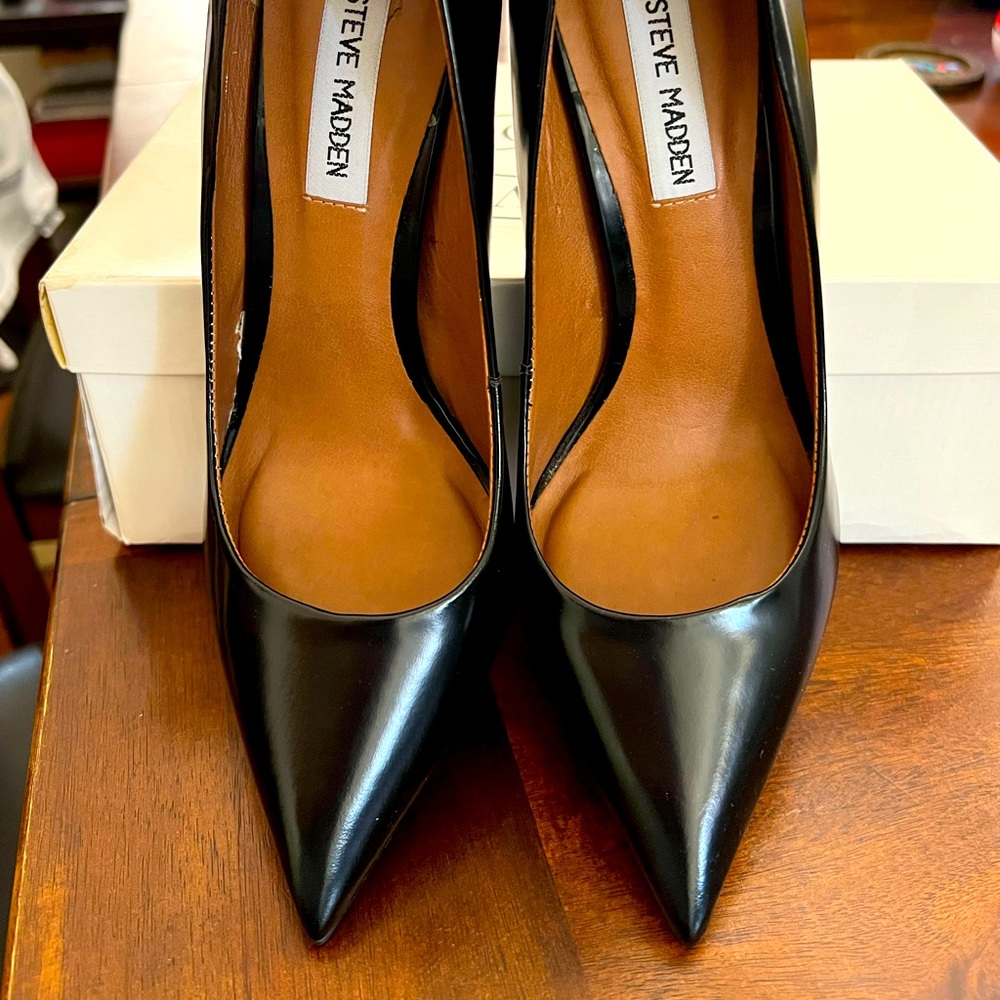 Steve Madden, size 8.5 Proto Black leather stilettos